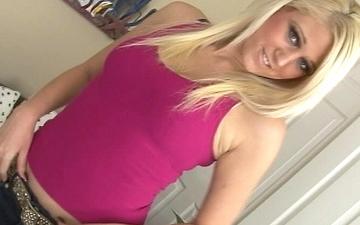 Télécharger Blonde honey armani st james will wow you with her oral and manual skills
