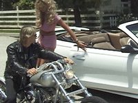 Kijk nu - Haley is turned on by motorbikes so much she'll open her ass to the rider